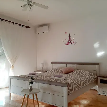 Tomislav Apartamento Vrsi