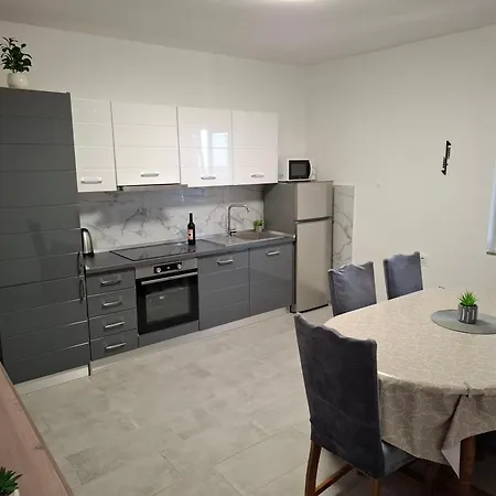 Tomislav Apartamento