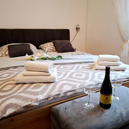 Apartamento Tomislav Vrsi