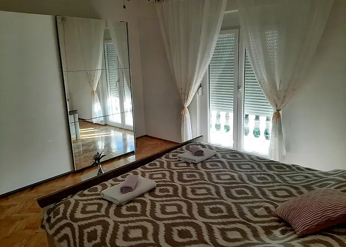 Appartement Tomislav Vrsi