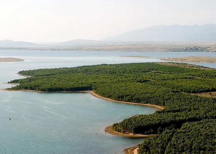 アパート Tomislav